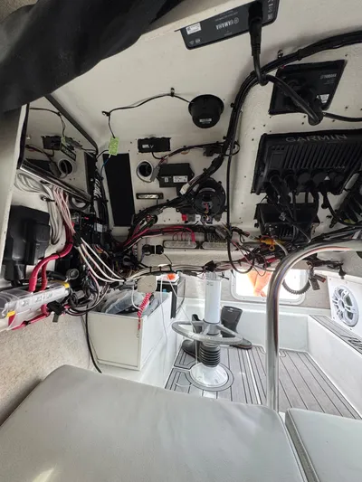 Side Piece Yacht Photos Pics 