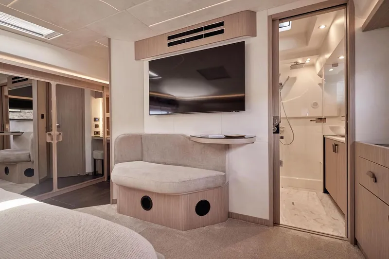  Yacht Photos Pics Manufacturer Provided Image