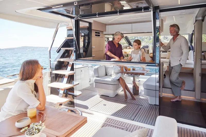  Yacht Photos Pics Manufacturer Provided Image