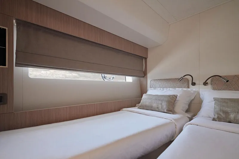  Yacht Photos Pics Manufacturer Provided Image