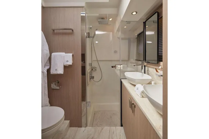  Yacht Photos Pics Manufacturer Provided Image