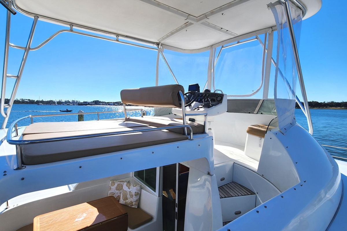 2002 Lagoon 43 