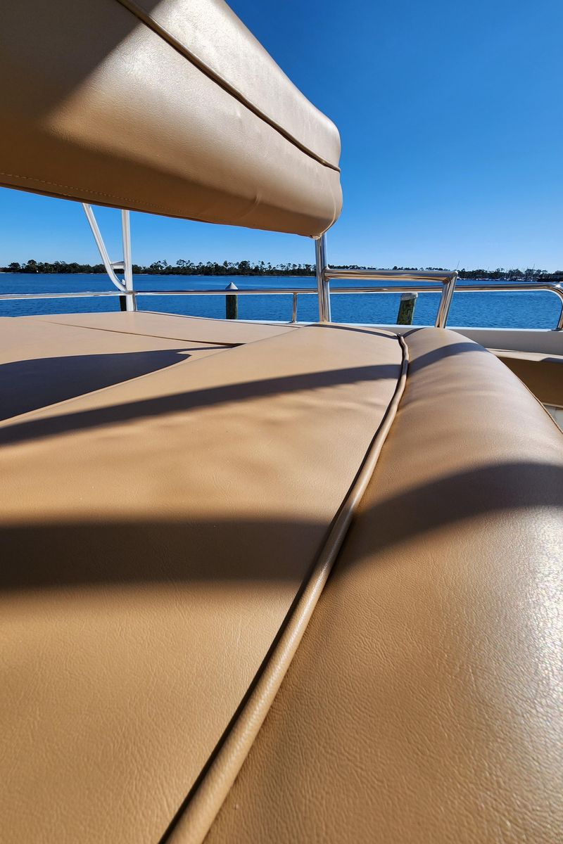 2002 Lagoon 43 