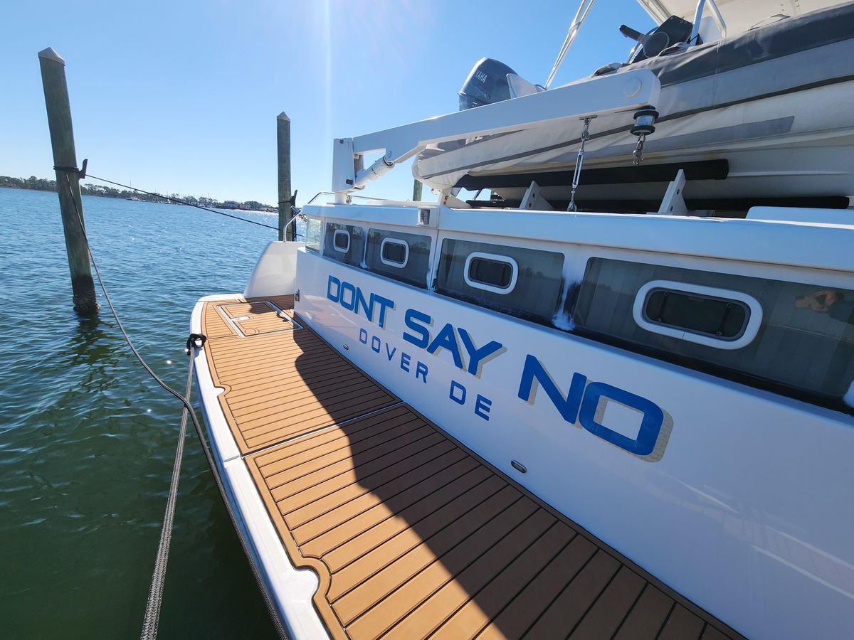 2002 Lagoon 43 