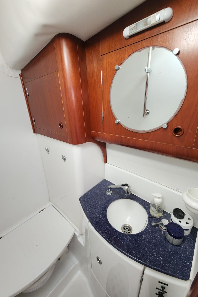 2002 Lagoon 43 