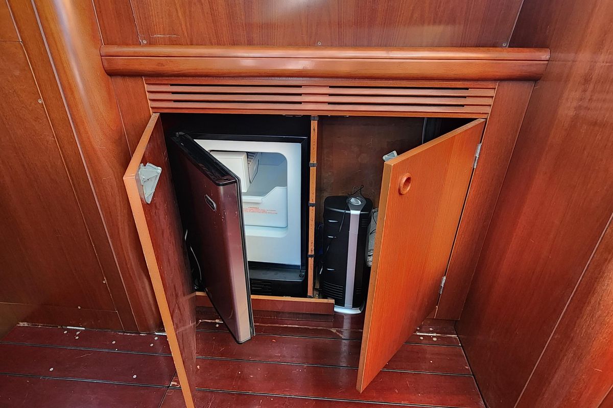 2002 Lagoon 43 