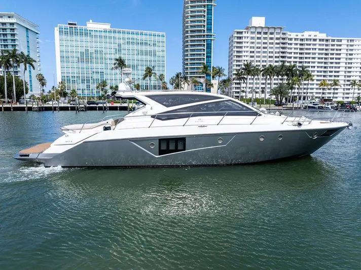 Minion Yacht Photos Pics 