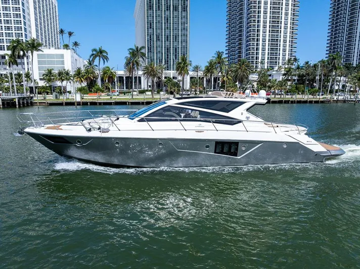 Minion Yacht Photos Pics 