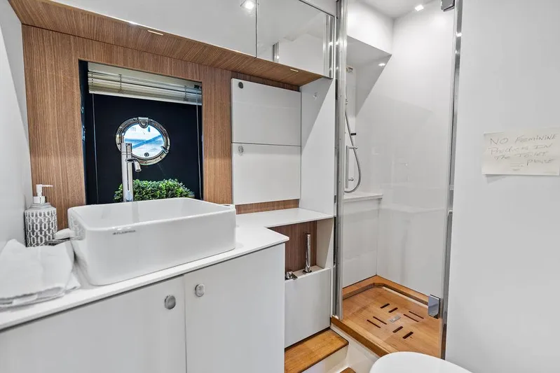 Minion Yacht Photos Pics 