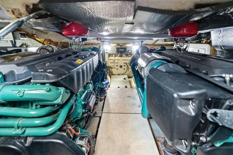 Minion Yacht Photos Pics 