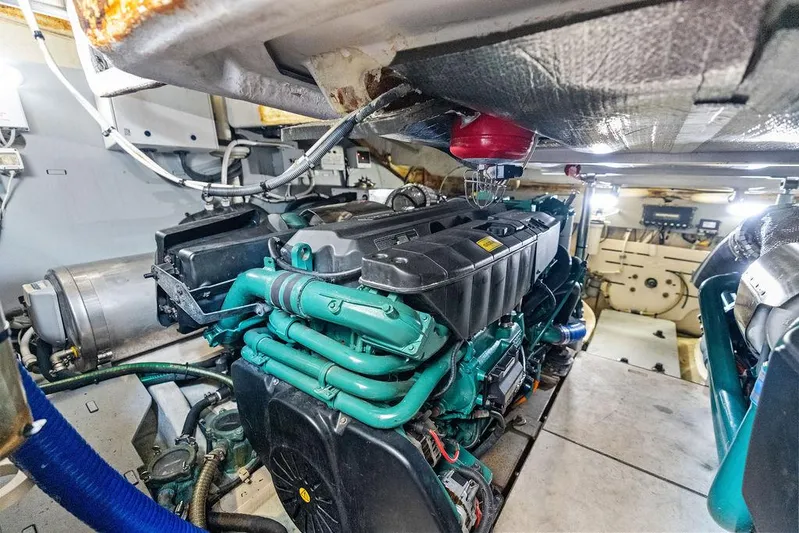 Minion Yacht Photos Pics 