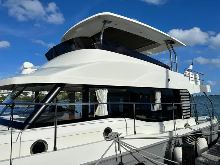 Warawara Yacht Photos Pics 