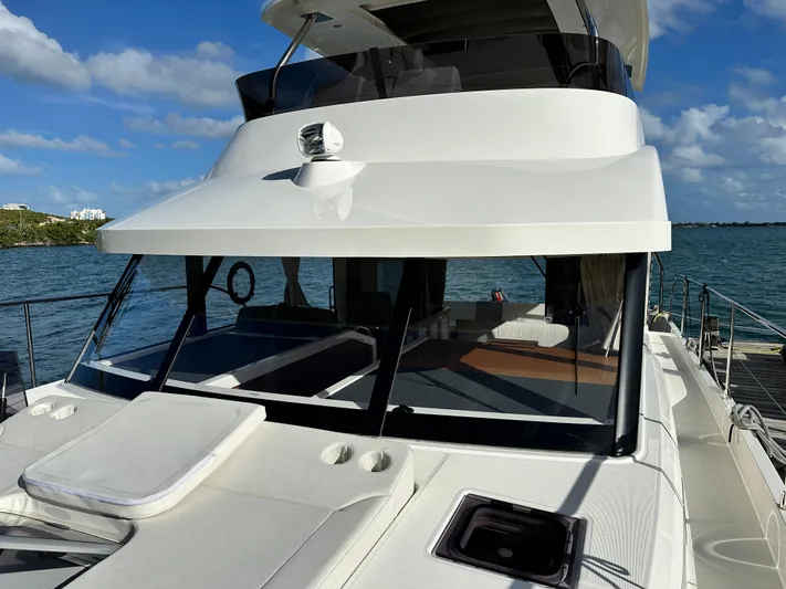 Warawara Yacht Photos Pics 