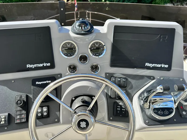 Warawara Yacht Photos Pics 