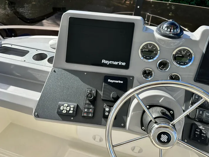 Warawara Yacht Photos Pics 