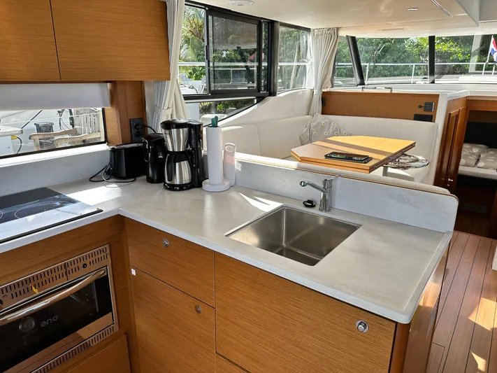 Warawara Yacht Photos Pics 