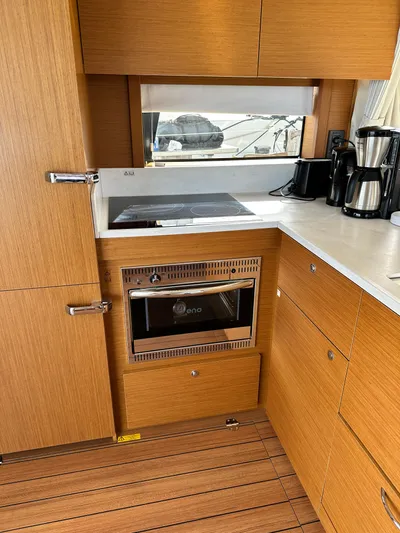 Warawara Yacht Photos Pics 