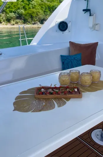 Vita Yacht Photos Pics 