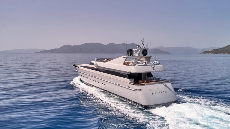 Kintaro Yacht Photos Pics Luxury yacht Cantieri di Pisa Akhir 38 cruising on open sea, 2005 model.