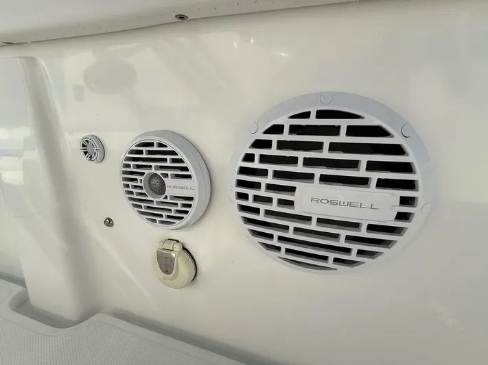  Yacht Photos Pics Roswell speakers on 2012 Midnight Express 37 Open boat.