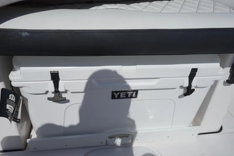  Yacht Photos Pics White YETI cooler on 2025 Sea Fox 282 Hybrid LT boat.
