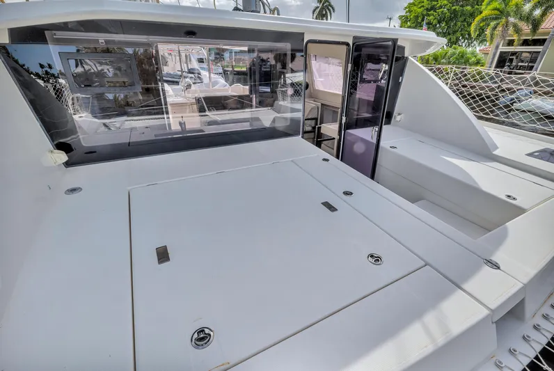  Yacht Photos Pics 2017 Leopard 40 catamaran deck with spacious seating and modern design.