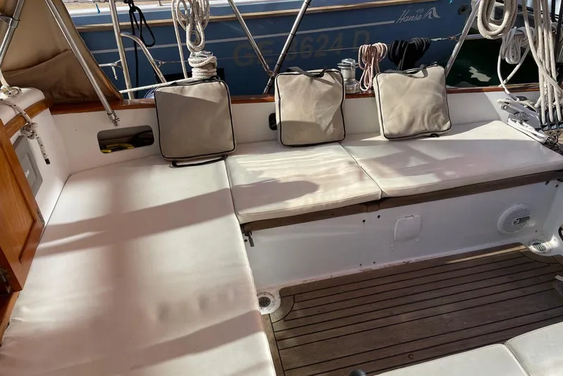 Begonia Yacht Photos Pics Cozy seating area on 1988 Custom Atkin & Lange Cutter sailboat deck.