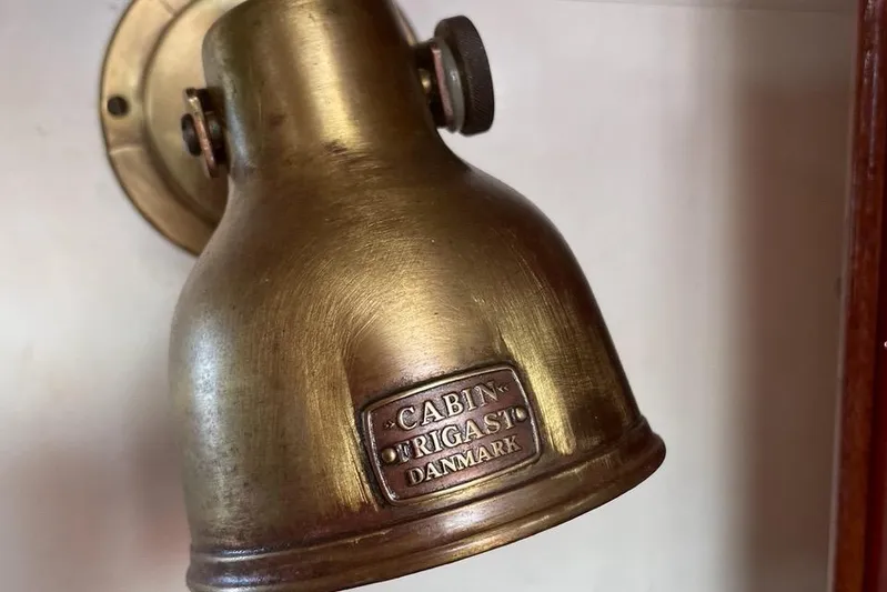 Begonia Yacht Photos Pics Vintage brass cabin light fixture with "Frigast Denmark" engraving, 1988 Atkin & Lange Cutter.