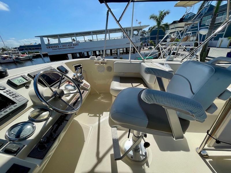 2007 Mainship 400 Trawler