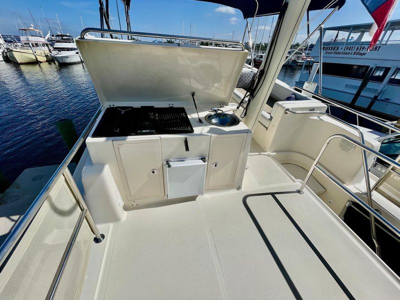 2007 Mainship 400 Trawler