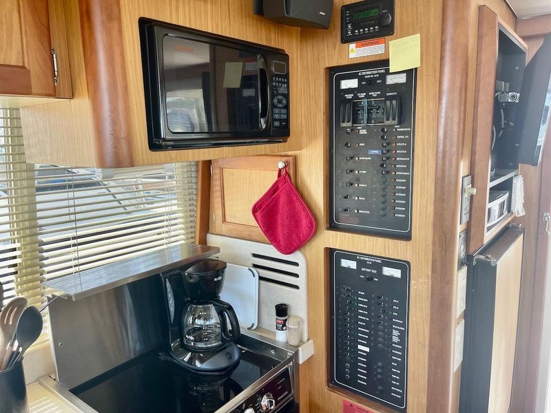 2007 Mainship 400 Trawler