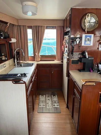 Golden Olive Yacht Photos Pics 