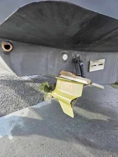 Relentless Yacht Photos Pics 