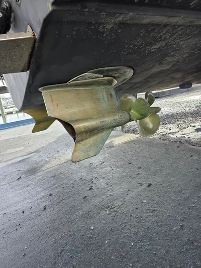 Relentless Yacht Photos Pics 