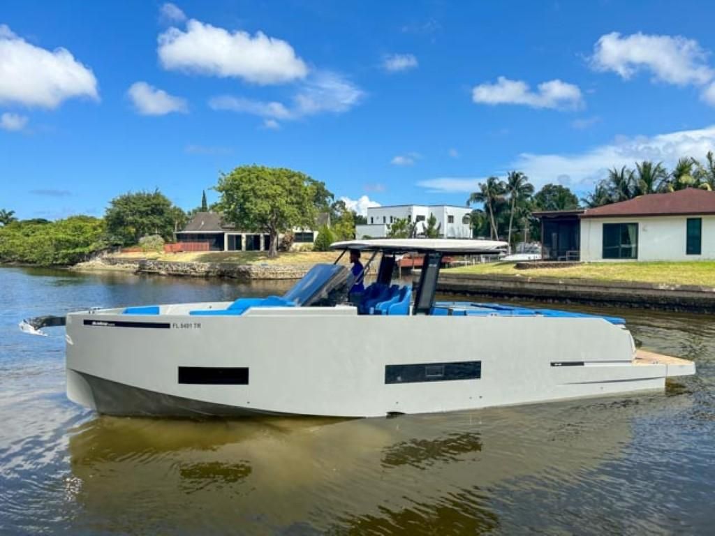 2023 De Antonio Yachts 42 