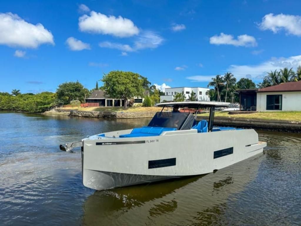 2023 De Antonio Yachts 42 