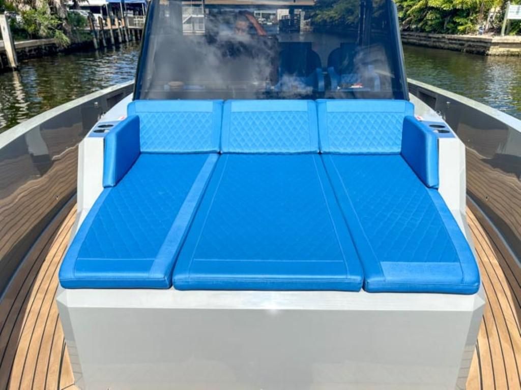 2023 De Antonio Yachts 42 