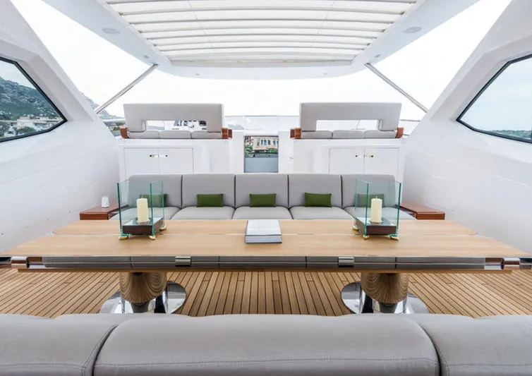 Dyamond Yacht Photos Pics 