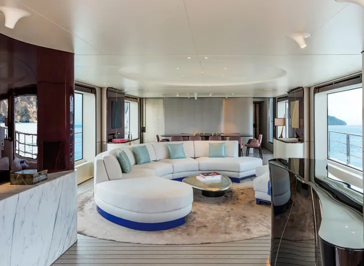 Dyamond Yacht Photos Pics 