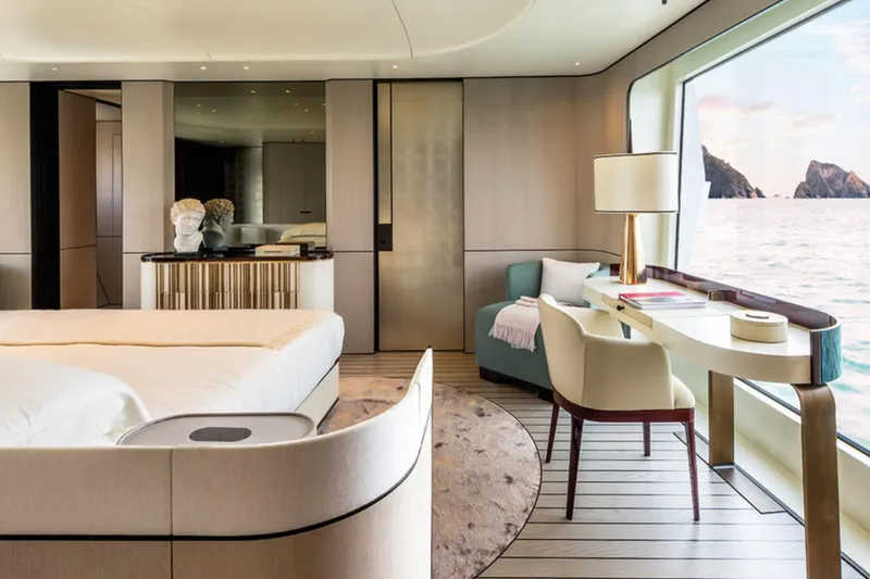 Dyamond Yacht Photos Pics 