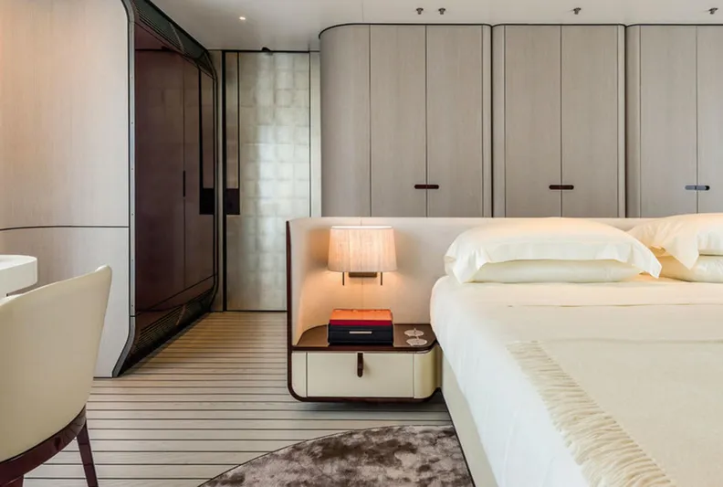 Dyamond Yacht Photos Pics 