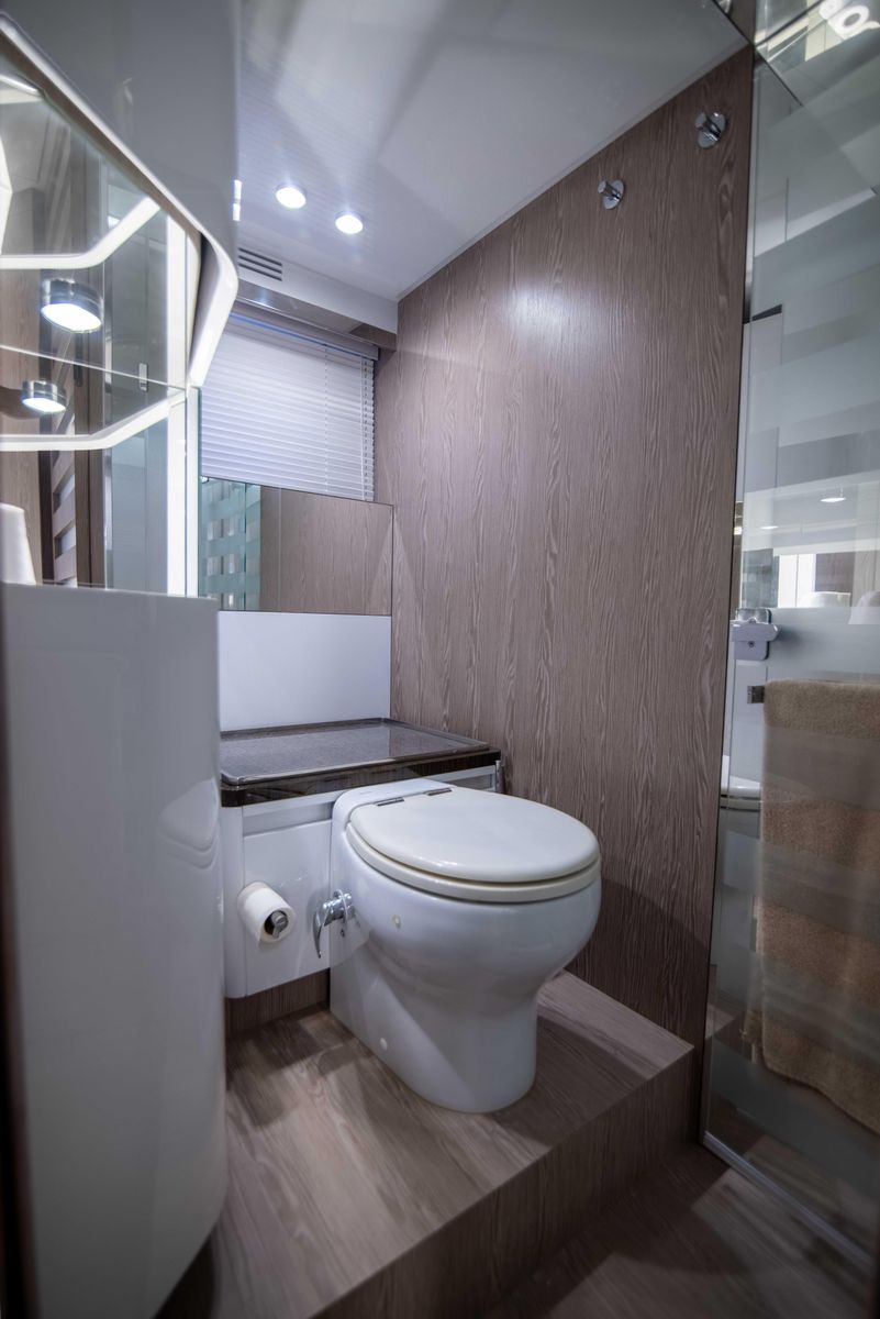 2019 Azimut 70 