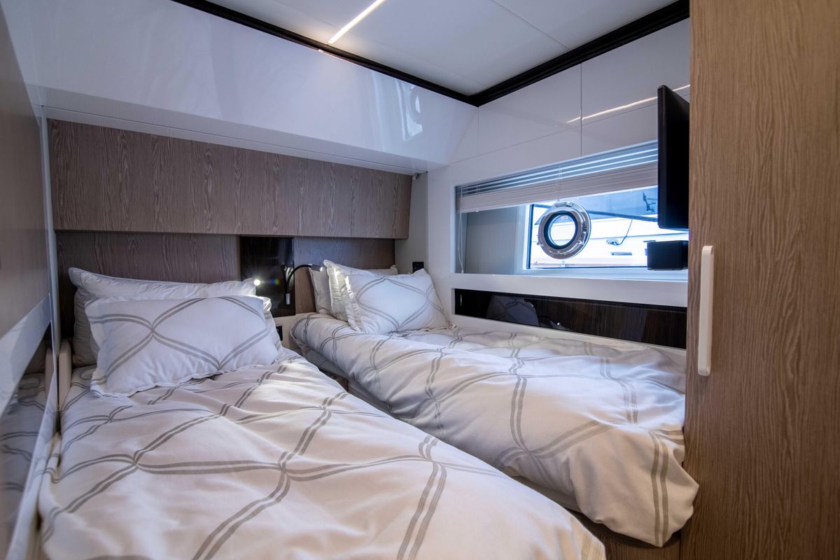 2019 Azimut 70 