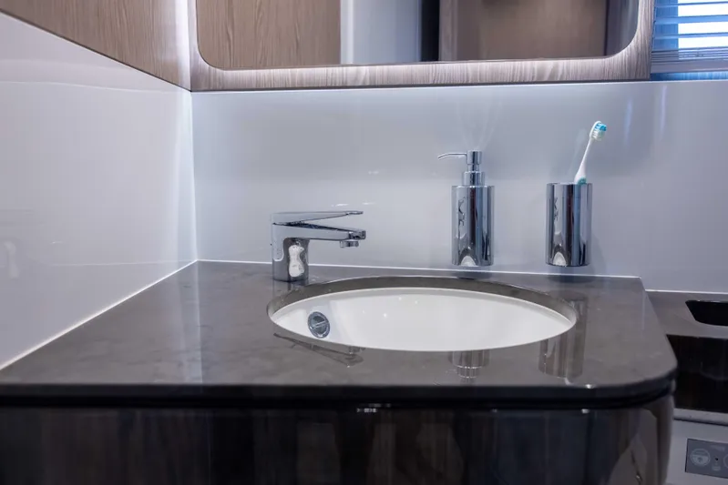 Triple Play Yacht Photos Pics Azimut 70 Triple Play -