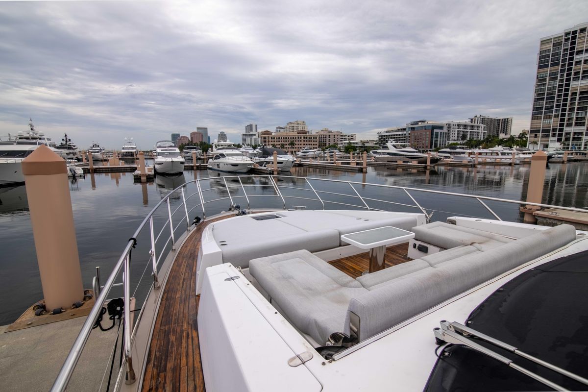 2019 Azimut 70 