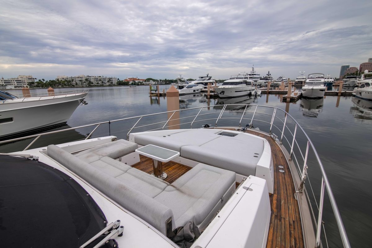 2019 Azimut 70 