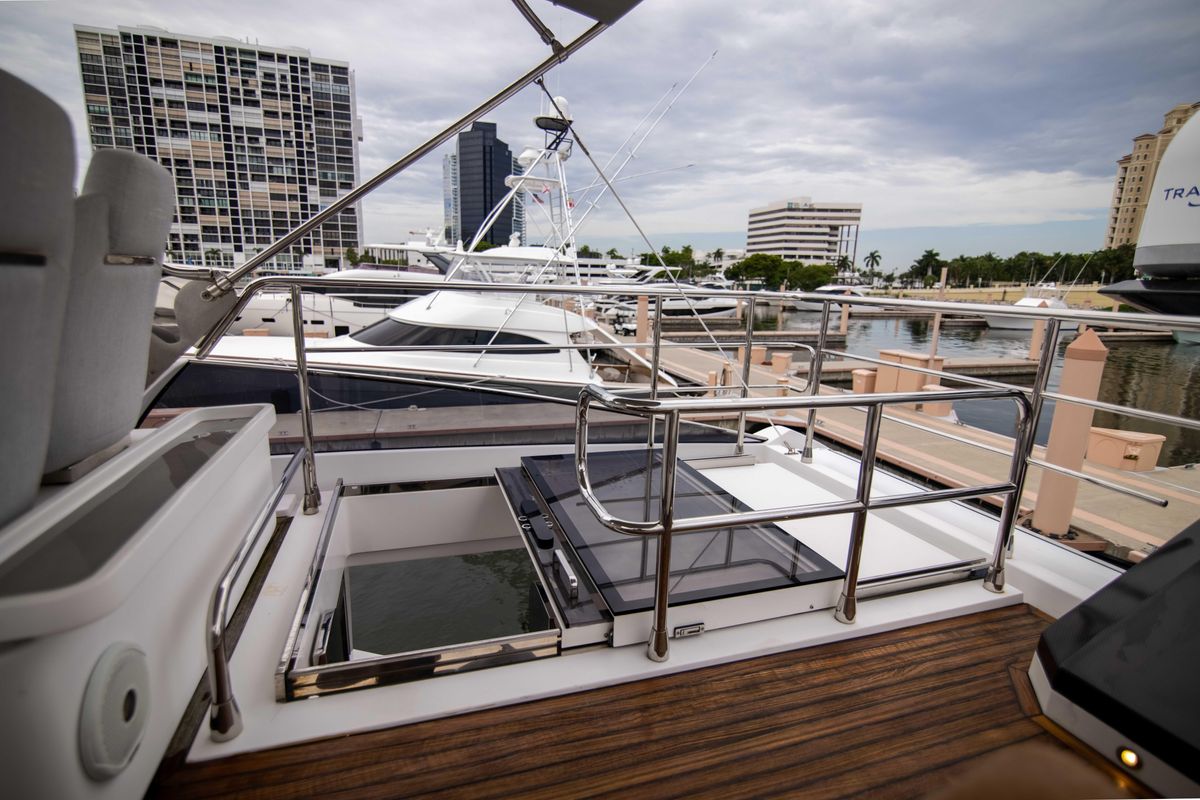 2019 Azimut 70 