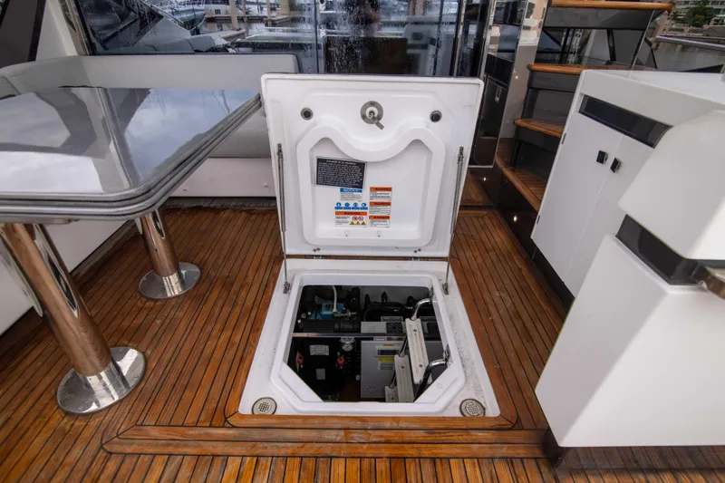 Triple Play Yacht Photos Pics Azimut 70 Triple Play - Engine Room