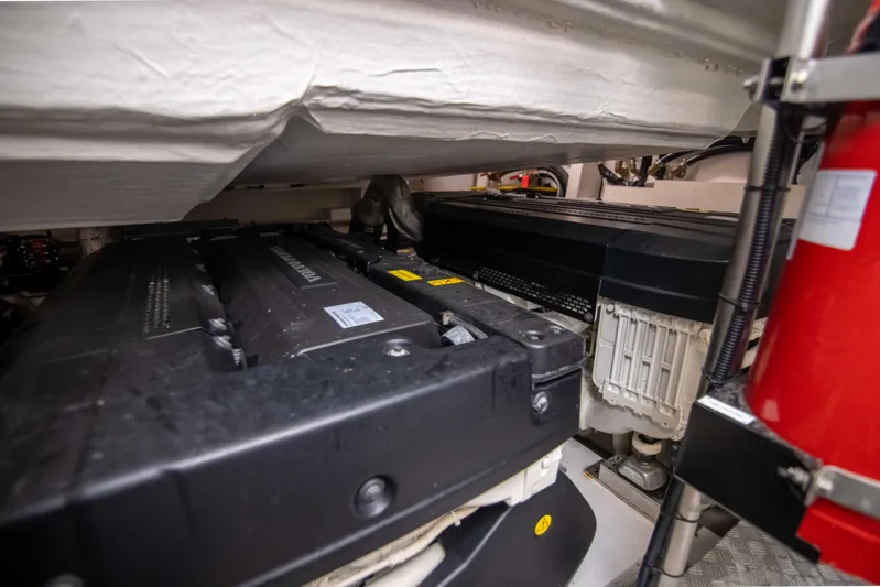 Triple Play Yacht Photos Pics Azimut 70 Triple Play - Engine Room