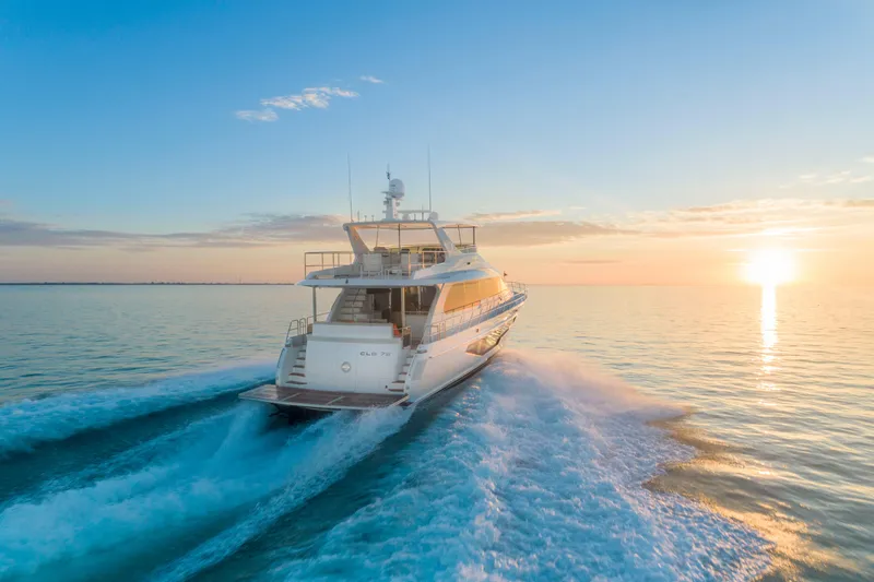 Clb72 Yacht Photos Pics CLB72 aft